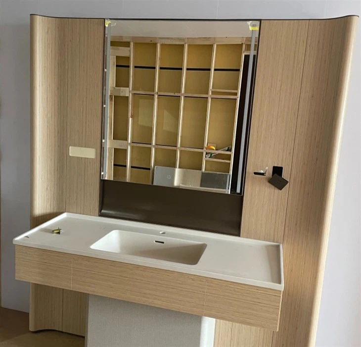 หน้าจอกระจกโรงแรม